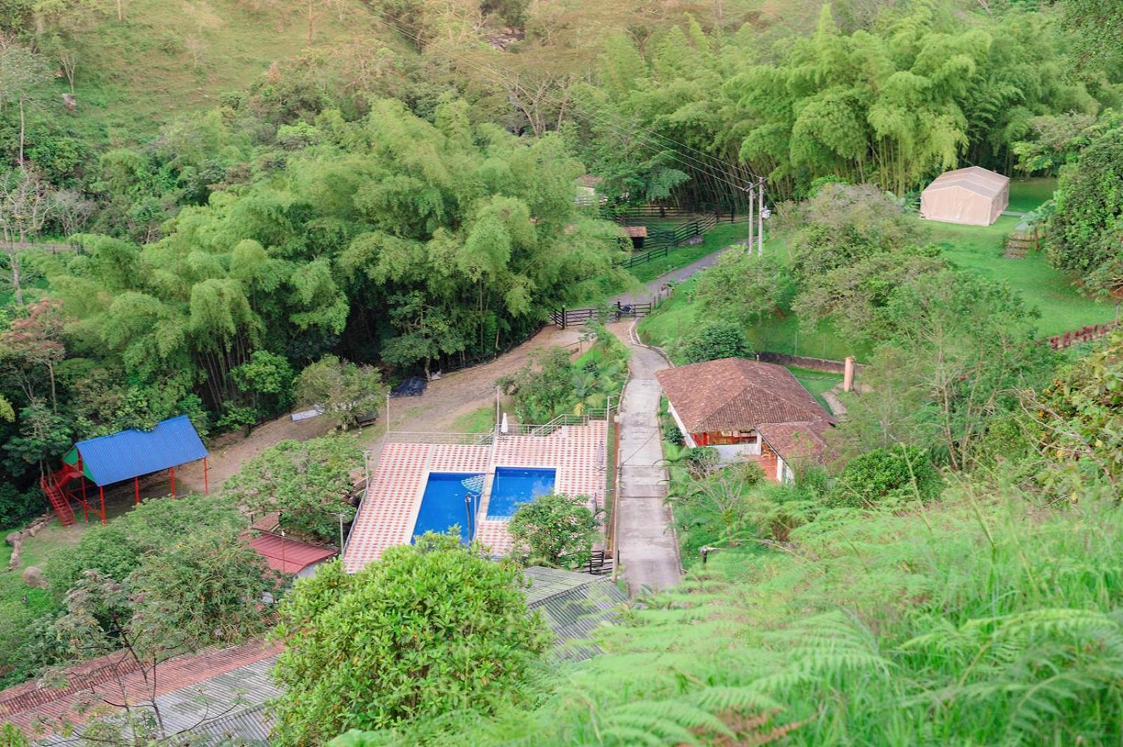 Primavera Ecoalbergue Farm stay *